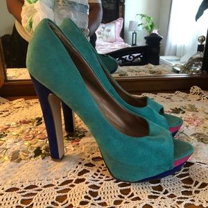 80s High Heeled Shoe